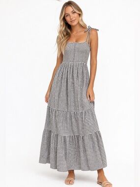 If she loves black and white checkered maxi dress tie straps size large